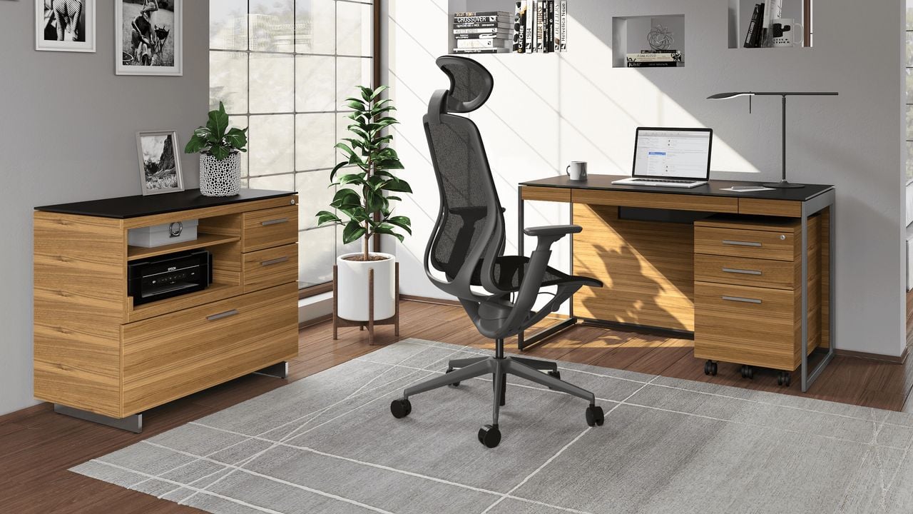 Desk Lifestyle Product CGI